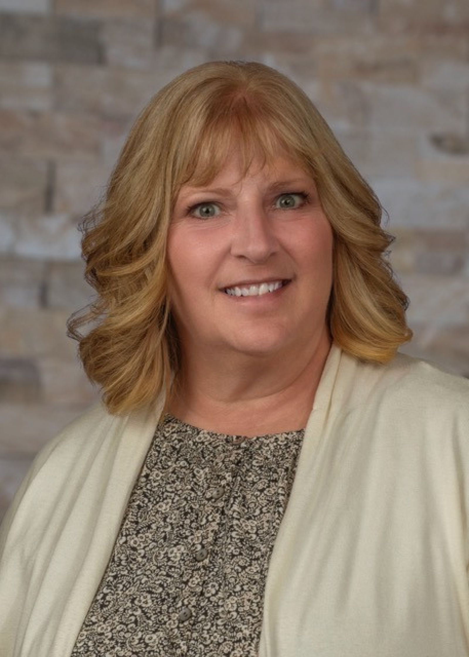 Hamill Shirley 2024 Medium