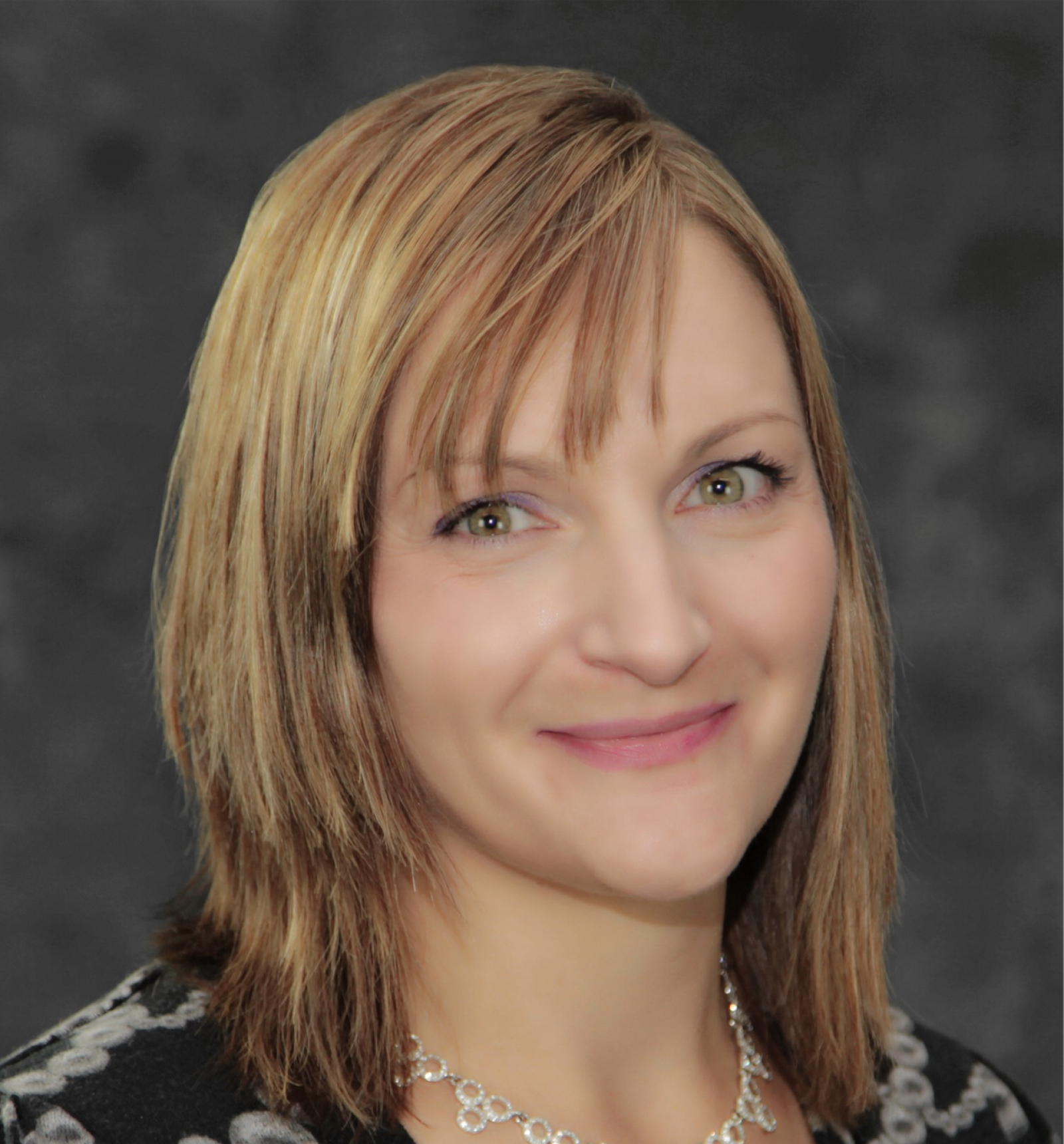 Headshot Rebecca Jones